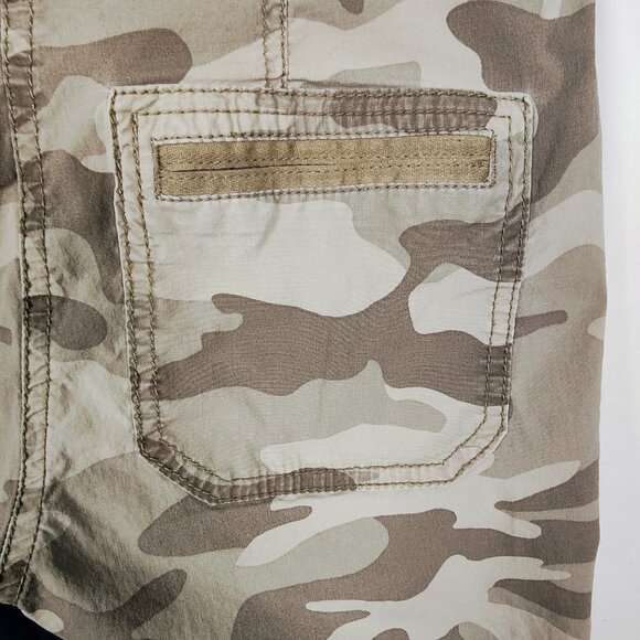 Chico's Women's Size 2 Camouflage Shorts - Picture 4 of 7